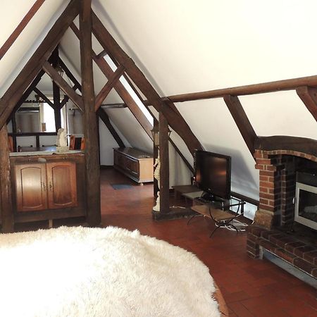 Le Manoir De Goliath Apartment Toutainville Ruang foto