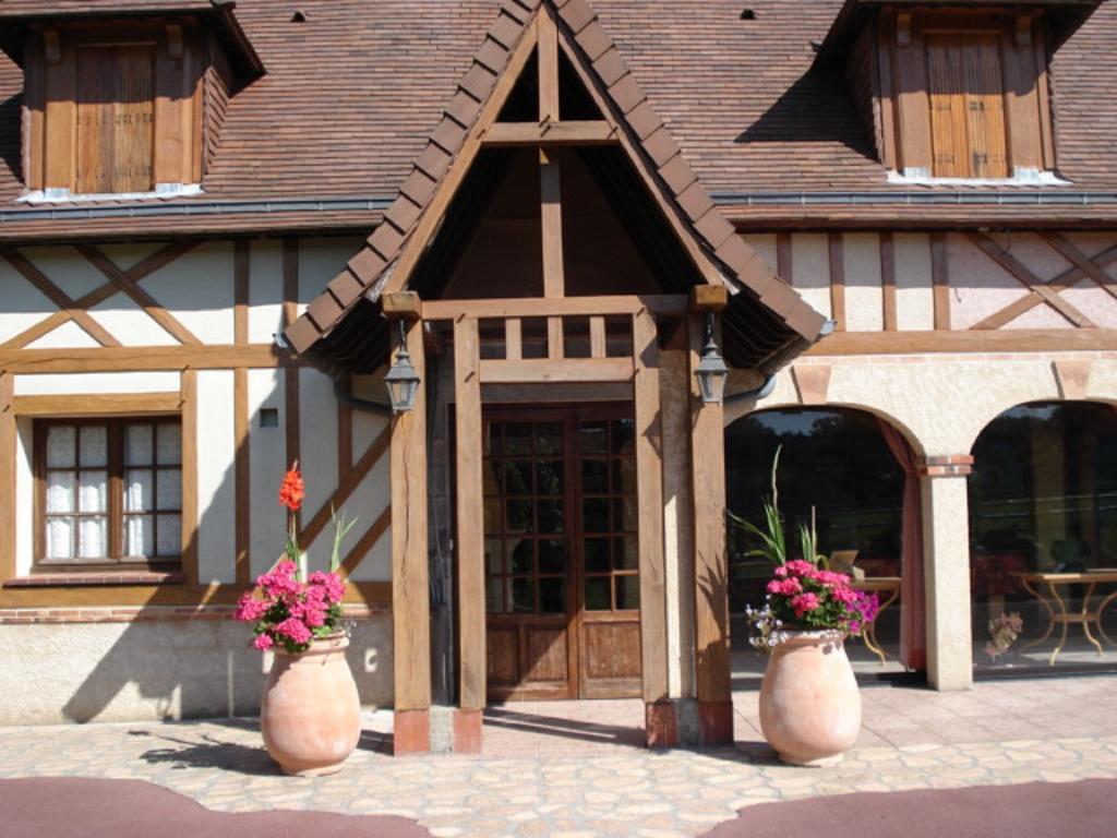 Le Manoir De Goliath Apartment Toutainville Bagian luar foto