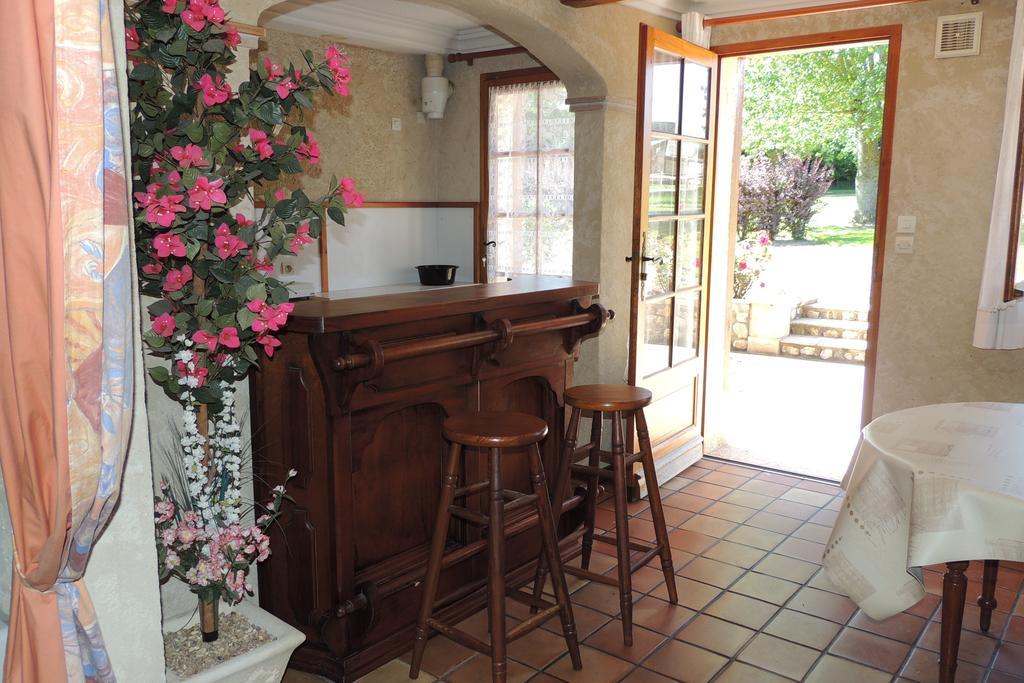 Le Manoir De Goliath Apartment Toutainville Ruang foto