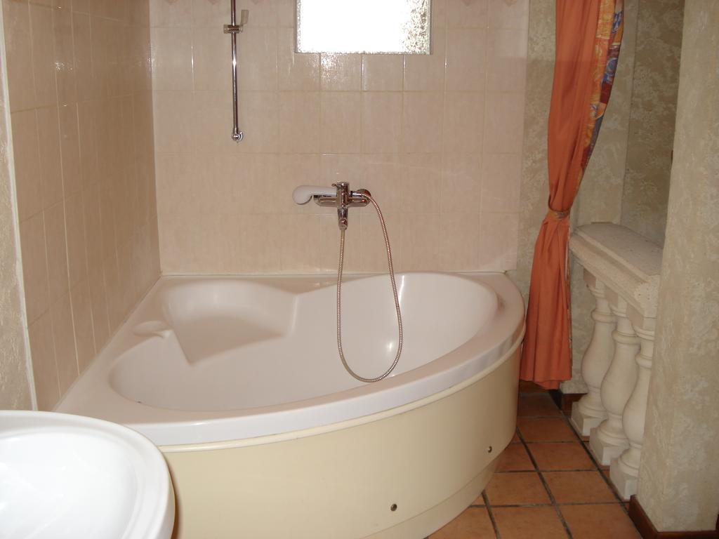 Le Manoir De Goliath Apartment Toutainville Ruang foto
